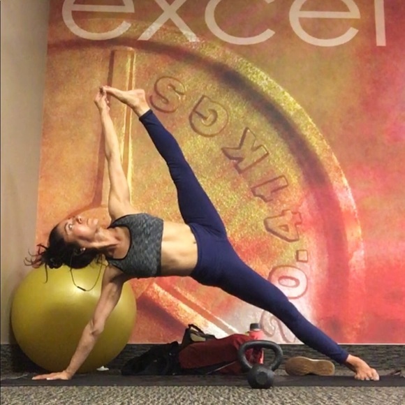 Meet your Posher, Monica - Picture 3 of 6